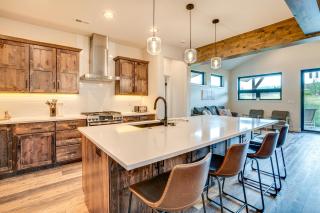 Private Hot Tub and Patio Granby Mtn Retreat! - 3