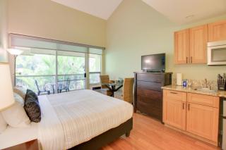 Kihei Beach Retreat with Pool Access, Walk to Shore! - Wailea - 0