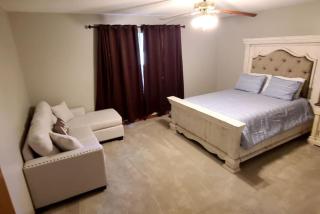 Stewart House with Hot Tub and 3 bedroom - Hammond - 8