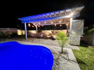 Vacation Oasis Home with Private Pool and Grill 8615 - Kissimmee - 4