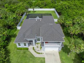 Seaside Serenity -Private Pool with Beach Access - Melbourne Shores - 7