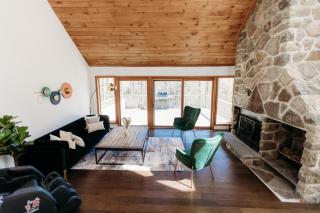 Alpine 5BR Chalet 6 min Away to SKI - 6
