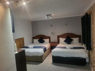 All Seasons Gatwick Guest House & Parking - Horley - 7