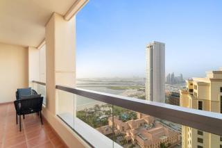 Sea View 2BR with Balcony Walk to JBR Beach with Pool & Gym - 5