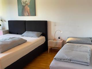 Checkpoint Charlie Apartment - Berlin - 6