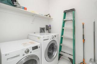 Downtown LA with the breathtaking view 2 bedrooms and parking space - 4