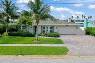 Waterfront Oasis with Private Heated Pool & Dock - Merritt Island - 8