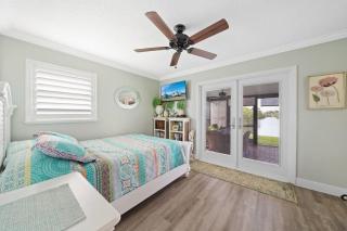 Waterfront Oasis with Private Heated Pool & Dock - Merritt Island - 4