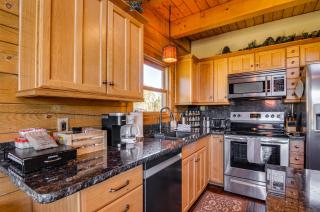 Cozy Family Cabin Game Room, Near National Parks! - Duck Creek Village - 9