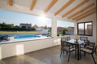 Ferienwohnung in Šajini mit Grill, gemeinsamem Pool und Garten - Barban - 9