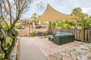 Surfside Hideaway A NEWLY Renovated Townhome - Cape Canaveral - 0