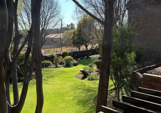 Entire Apartment in Eldoraigne, Centurion - 9