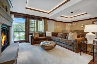 Remodeled 3 Bedroom Valley View at Ritz Carlton condo - 4