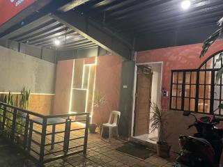 Your Tagaytay Budget Deluxe Room for 24 Hours - Kaybagal - 1