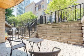 1BD Townhome Walk to Lake! - 1