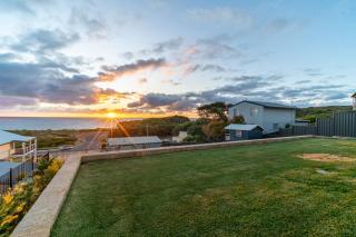 Ocean View Retreat - Best View in town - Guilderton - 1