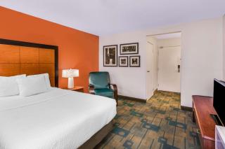 Baymont by Wyndham Meridian - Meridian - 4
