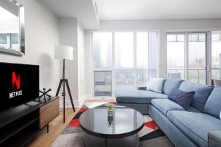 Perfect Condo Sleeps 4 Across from Cn Tower! - 6
