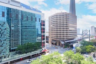 Perfect Condo Sleeps 4 Across from Cn Tower! - 4