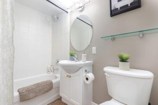 Liberty Village Home 5 mins to Lakeshore! - 9