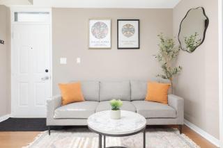 Liberty Village Home 5 mins to Lakeshore! - 6