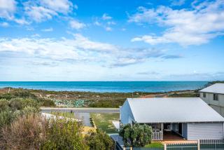 Blue View - UNINTERRUPTED OCEAN VIEWS FOR MILES - Guilderton - 4