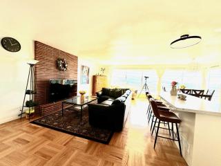 Ocean Breeze Coastal Getaway - Daly City - 8