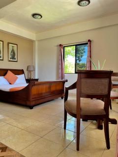 Gold View Beachfront Resort - 3