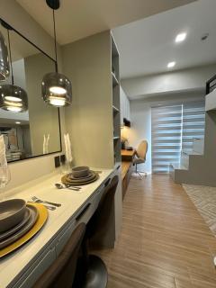 Studio unit loft bed st dominique - 4