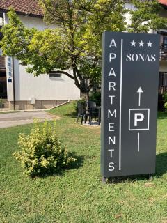 Apartman SONAS with free private parking - Karlovac - 0