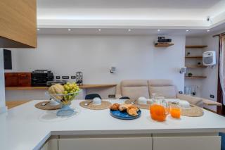Luxury Apartment in Olbia, Terrazza & Cinema - Olbia - 2