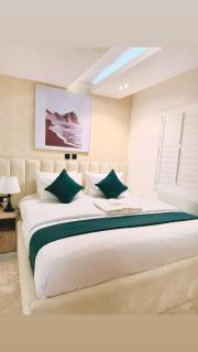 Tranquil Oasis Hotel - Ilado - 1