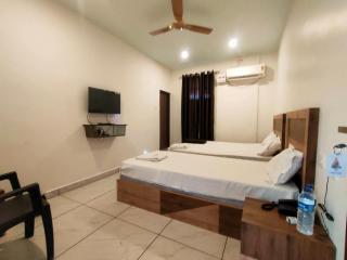 Srirathna Temple View Inn - 5