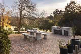 Avemore Vineyard View - wood fired hot tub and full power back up - Onder-Papegaaiberg - 5