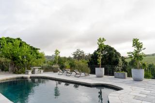 Avemore Manor House wood fired hot tub magical views and full Backup power - 3