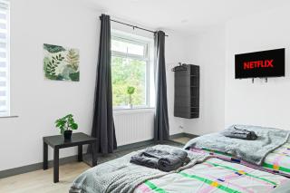 3Br-Sleeps8-Parking-Wifi-CloseStation - Corby - 9