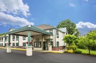 Econo Lodge Glens Falls - Lake George - Glens Falls - 9