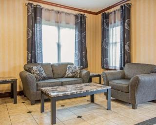 Econo Lodge Glens Falls - Lake George - Glens Falls - 8