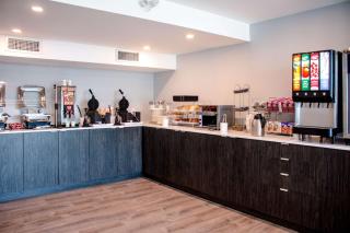 Comfort Suites Kingston Central - Kingston - 3