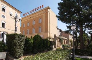Hotel Ristorante La Ginestra - Recanati - 0
