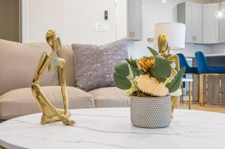 Stunning Elegance 4BR2.5 BA Near Vibrant Downtown - 3