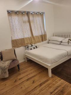 Homely Space in Havering, Essex - 6