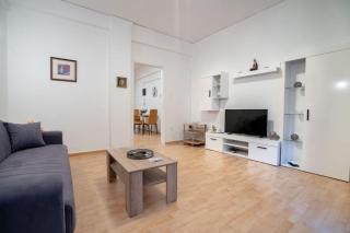 Petralona station apartment - Athene - 7