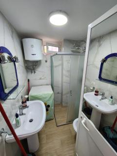 Beach Studio Apartment - Golem - 3