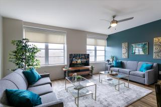 Modern & Fully Furnished Apartments in the Heart of the City - 9