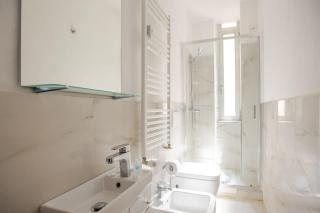 Isola - Strategic Apartment - Milan - 6