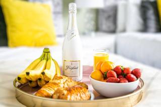 Central Leamington Spa House with Free Parking, Fast Wifi, Smart TV with Free Netflix and Garden by Yoko Property - Leamington Spa - 3
