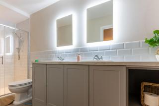 Brand New Riverside Apartment - Christchurch - 3