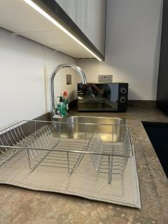 Square Flat - Luxury - En-Suites - 6 Guests - Abingdon - 4