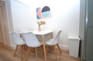 Freshly refurbished, peaceful Victorian house - 8